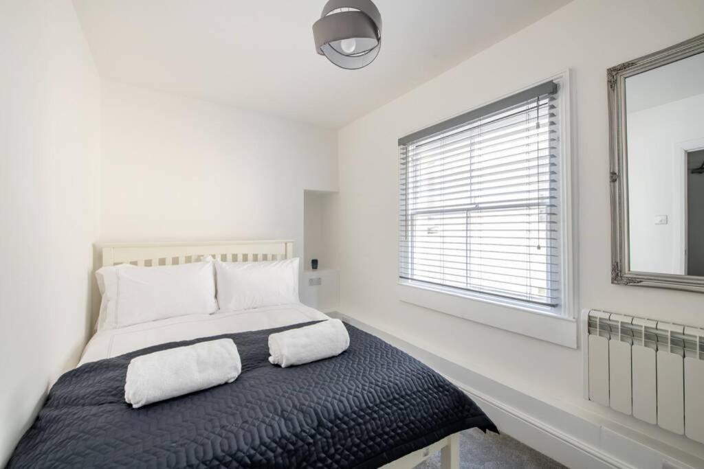2 Bed City Centre Apartment 1 Min From Bath Abbey Exterior photo