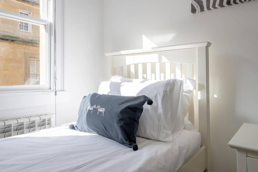 2 Bed City Centre Apartment 1 Min From Bath Abbey Exterior photo