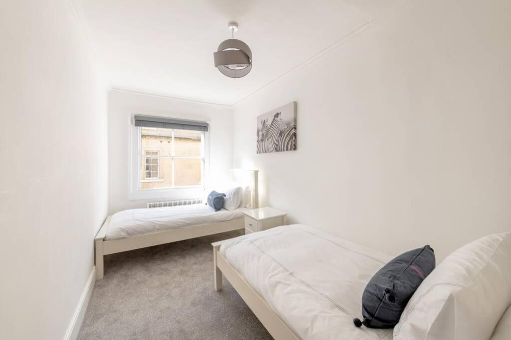 2 Bed City Centre Apartment 1 Min From Bath Abbey Exterior photo
