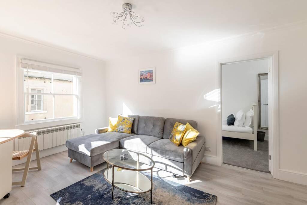 2 Bed City Centre Apartment 1 Min From Bath Abbey Exterior photo